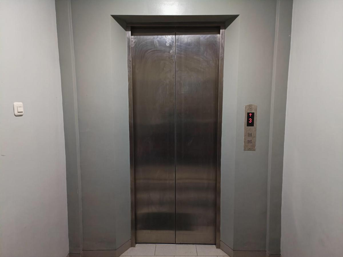 Balqies Homestay Syariah Makassar Mitra Reddoorz Exterior foto